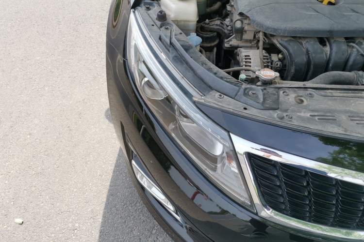 Used Kia K5 2015 2.0L Automatic LUX Right Front Headlight