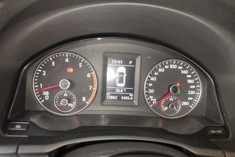 Used Volkswagen Scirocco 2011 1.4 TSI Single-Turbo Fashion Edition Instrument Cluster