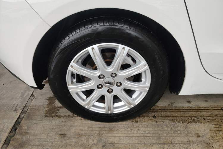 Used Qoros 3 2017 Hatchback 1.6L Automatic Zhiyue Model