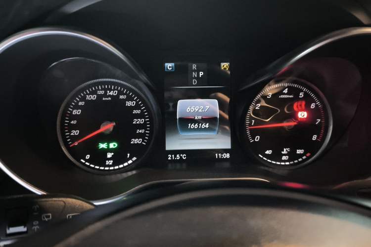 Used Mercedes-Benz GLC 2017 GLC 260 4MATIC Luxury Model