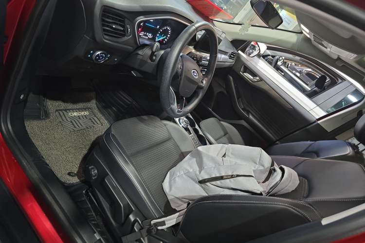 Used Ford Focus 2019 Sedan EcoBoost 180 Automatic Trend Edition
