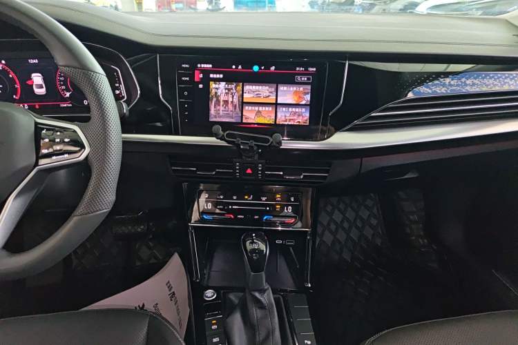 Used Volkswagen Passat 2024 380TSI Starry Dragon Edition
