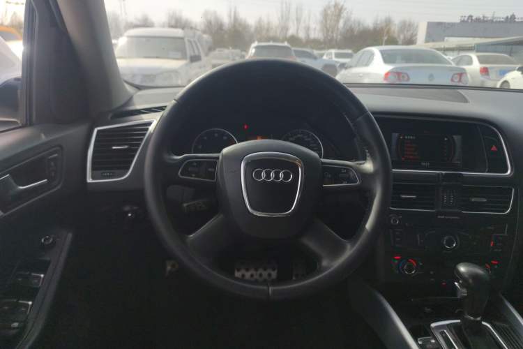 Used Audi Q5 2012 2.0TFSI Technology Model Steering Wheel