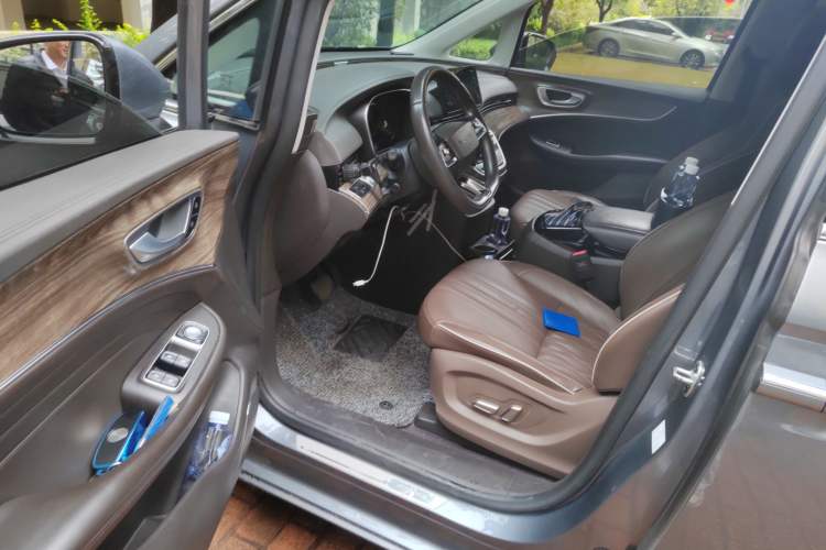 Used Roewe iMAX8 New Energy 2022 Golden Edition Driver Seat