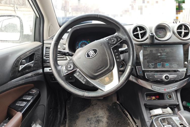 Used BYD Tang New Energy 2015 2.0T Four-Wheel-Drive Flagship Model