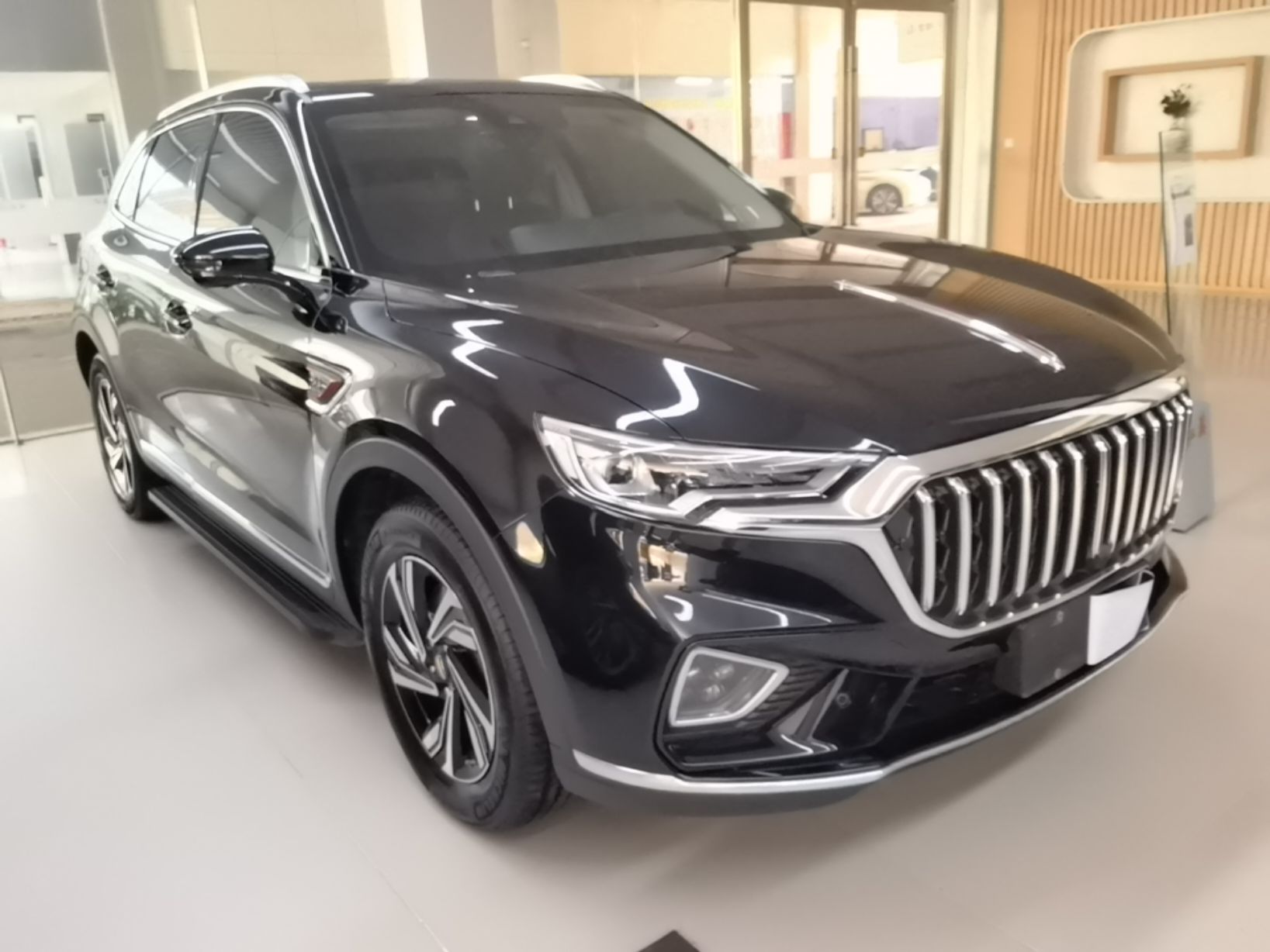 Hongqi HS5 2022 Revised Version 2.0T Smart Connect Flagship Edition — снимка 3
