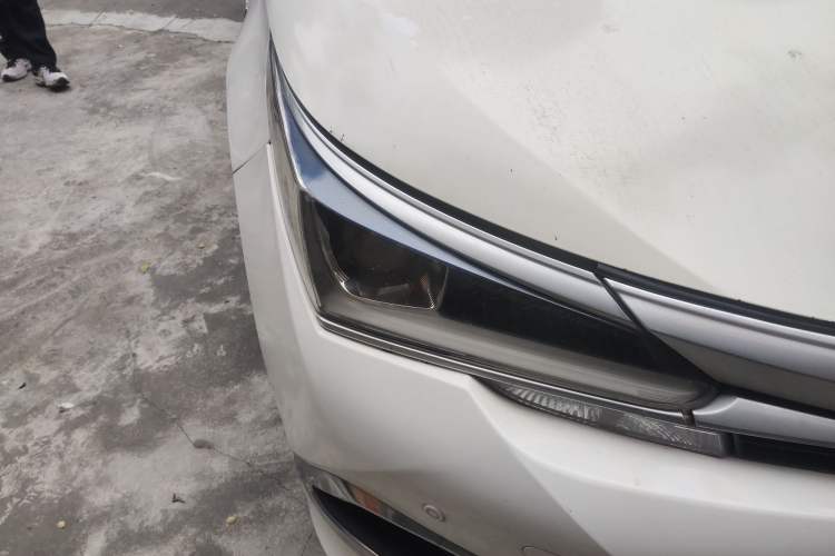 Used Toyota Corolla 2016 Dual-Engine 1.8L E-CVT Elite Edition