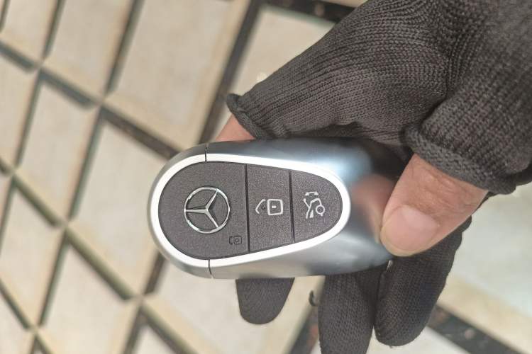 Used Mercedes-Benz GLC 2024 Facelifted GLC 260 L 4MATIC Luxury Version 5 Seats