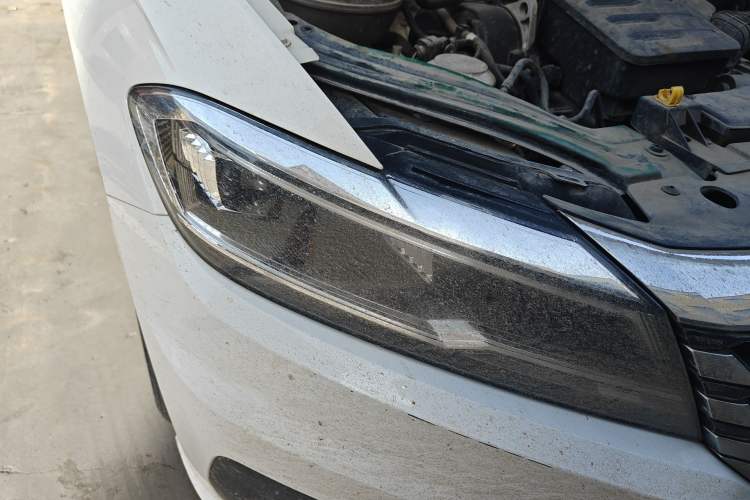 Used Volkswagen Lavida 2021 1.5L Automatic Comfort Edition Right Front Headlight