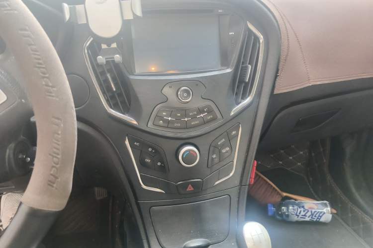 Used GAC Trumpchi GA3S Vision 2014 1.6L Manual Luxury Edition Audio And AC Panel