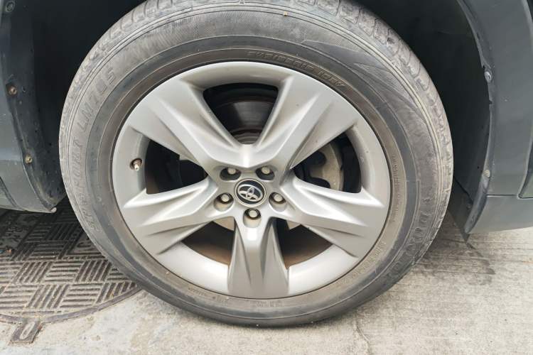 Used Toyota Highlander 2018 2.0T Four-Wheel Drive Prestige Version 7 Seats China V Emission Standard