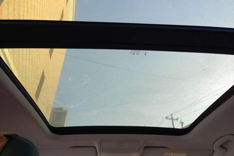 Used Volkswagen Tiguan L 2018 330TSI Automatic Two-Wheel Drive Luxury Edition Headliner