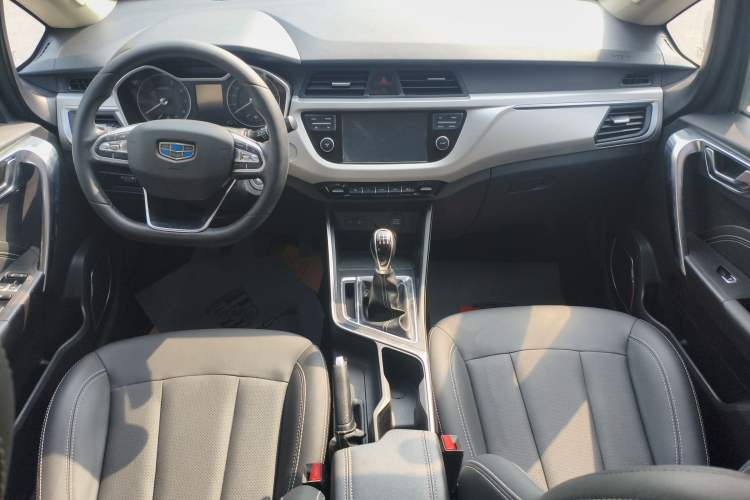 Used Geely Auto Vision X3 2019 Upgraded Model 1.5L Manual Elite Version
