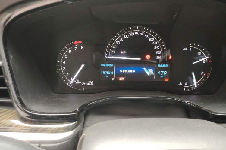 Used Cadillac XT5 2016 25T Luxury Model Odometer Close Up