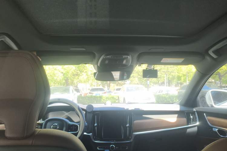 Used Volvo S90 New Energy 2021 T8 eDrive Hybrid Zhiyi Luxury Edition Headliner