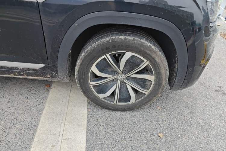 Used Volkswagen Teramont X 2020 Facelift 380TSI Four-Wheel Drive Luxury Edition Right Front Wheel Hub