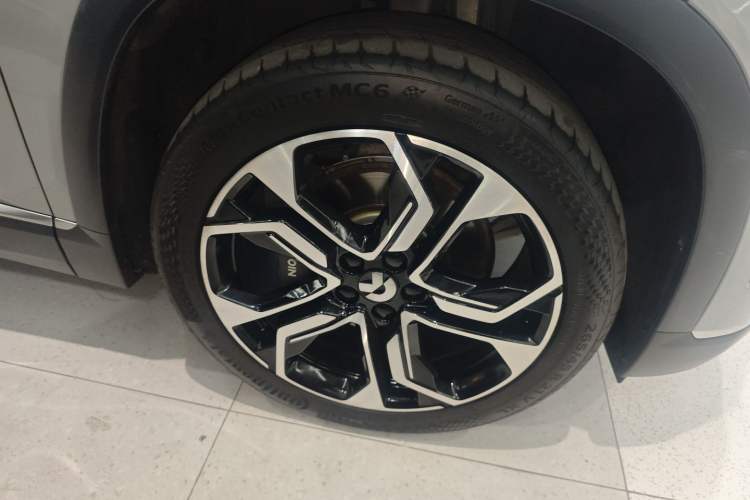 Used Nio ES8 2020 415 km Signature Edition 6-Seater Version Right Front Wheel Hub