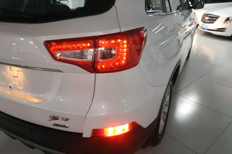 Used CHANGAN CS75 2016 1.8T Automatic Elite Model China V Standard Right Rear Taillight