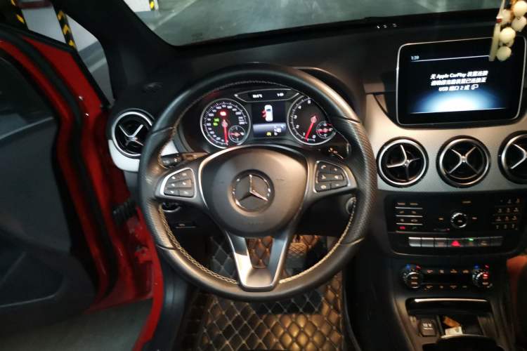 Used Mercedes-Benz B-Class 2019 B 200 Fashion Model Steering Wheel