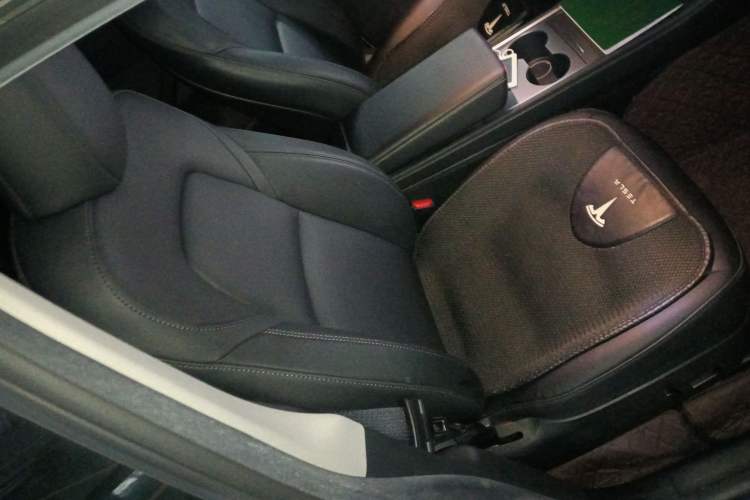 Used Tesla Model Y 2022 Rear-Wheel-Drive Version
