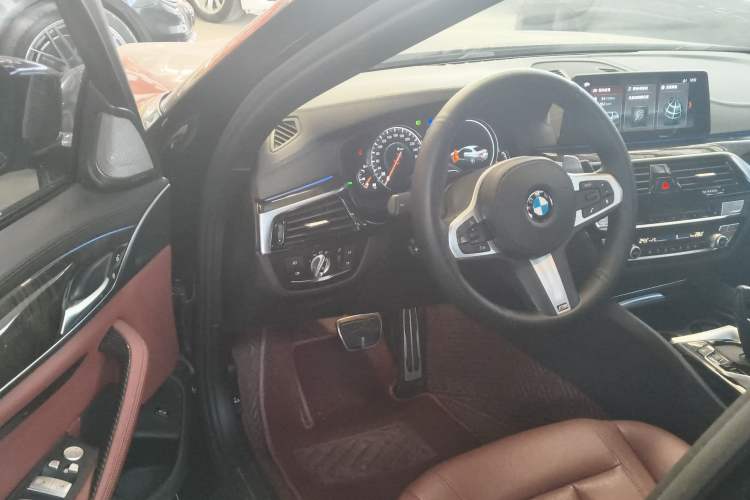 Used BMW 5 Series 2018 Restyled 530Li Leading Edition M Sport Package