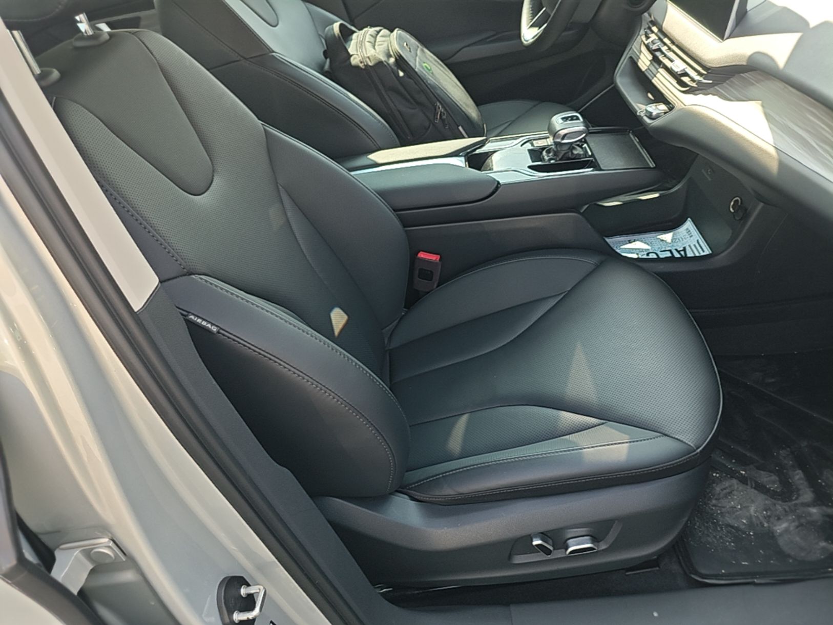 Hongqi E-QM5 2023 620km PLUS — снимка 19