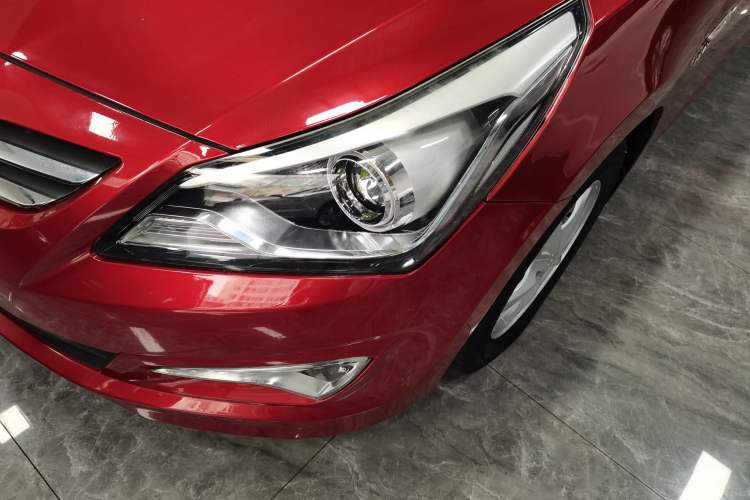 Used Hyundai Verna (older generation) 2014 1.4L Automatic Leading-Edge GLX