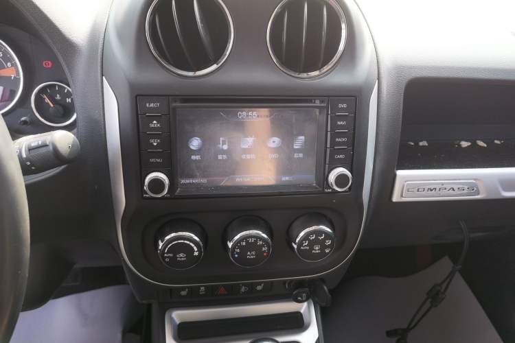 Used Jeep Compass 2014 2.4L four-wheel drive luxury version