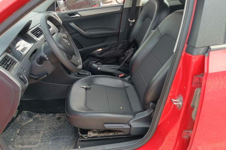 Used Skoda Rapid Spaceback 2014 1.6L Automatic Enjoyment Edition Left Front Seat