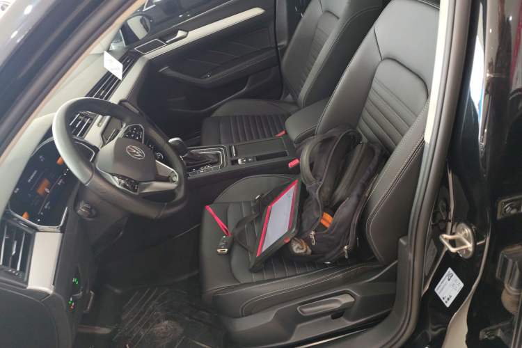 Used Volkswagen Magotan 2025 Zhongxiang Version 280TSI DSG Comfort Edition