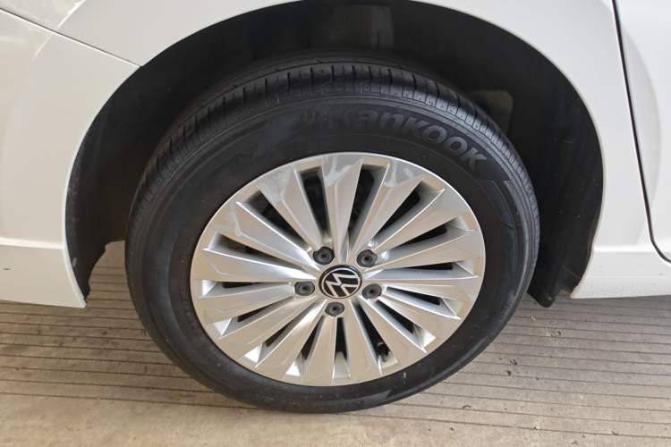 Used Volkswagen Lavida 2021 280TSI DSG Comfort Edition Right Rear Wheel Hub