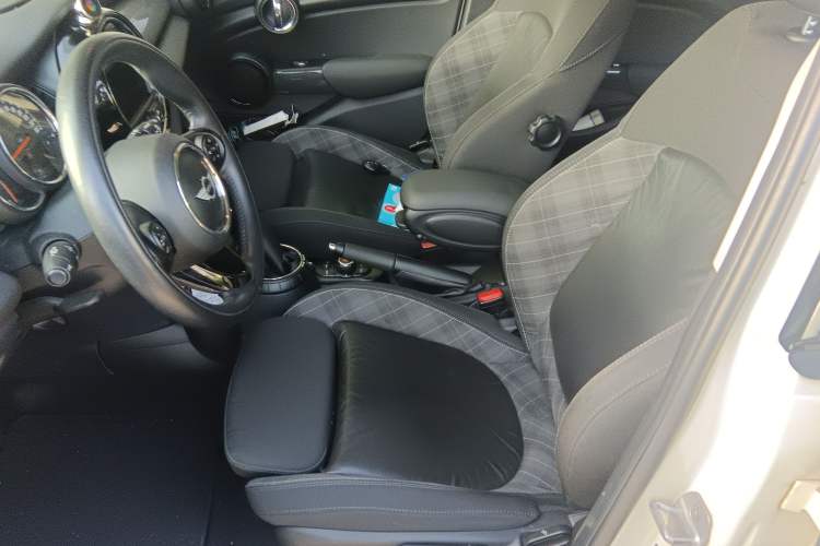 Used MINI MINI 2016 1.5T COOPER Five-Door Edition