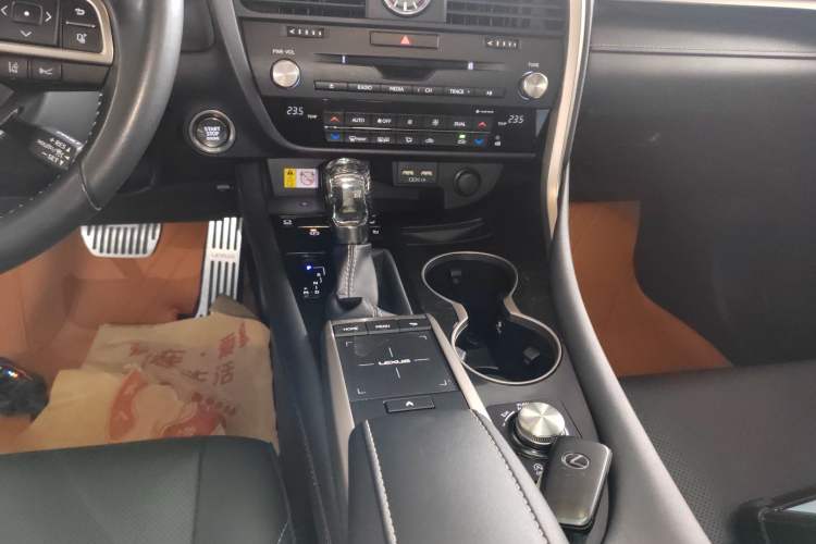 Used Lexus RX 2020 Facelifted 300 4x4 Elegant Edition Gear Lever