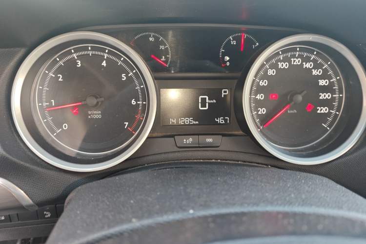 Used Peugeot 408 2014 1.8L Automatic Luxury Edition Odometer Close Up