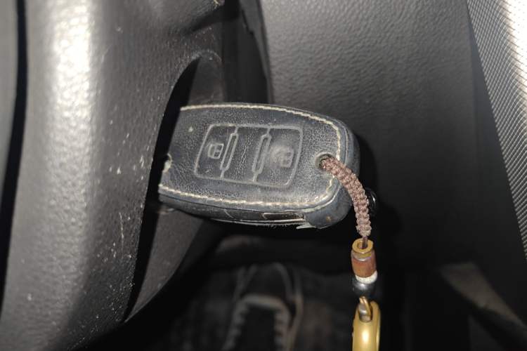 Used Luxgen U6 SUV 2015 1.8T New Innovation Upgrade Vehicle Key