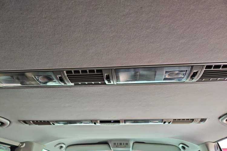 Used Volkswagen Caravelle 2015 2.0 TSI Four-Wheel Drive Comfort Edition