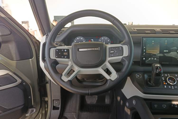 Used Land Rover Defender 2024 110 3.0T P400 Dark Edition Steering Wheel