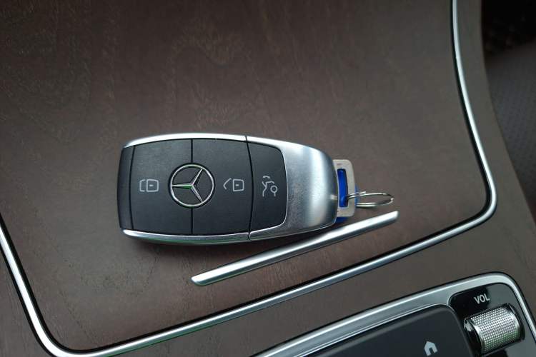 Used Mercedes-Benz GLC 2020 Facelift GLC 260 L 4MATIC Luxury Edition