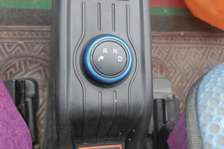 Used Wuling Hongguang MINIEV 2020 Zizai Version Lithium-NMC Gear Lever