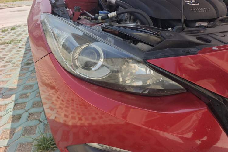 Used Mazda 3 Axela 2016 Hatchback 2.0L Automatic Sport Model
