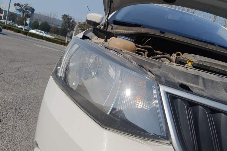 Used Skoda Fabia 2017 1.4L Automatic Car Enjoy Edition Right Front Headlight