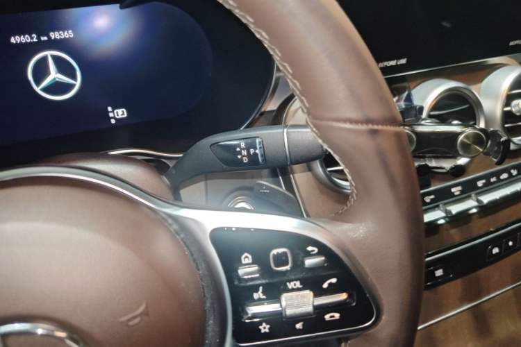 Used Mercedes-Benz GLC 2022 GLC 260 L 4MATIC Luxury Model Gear Lever