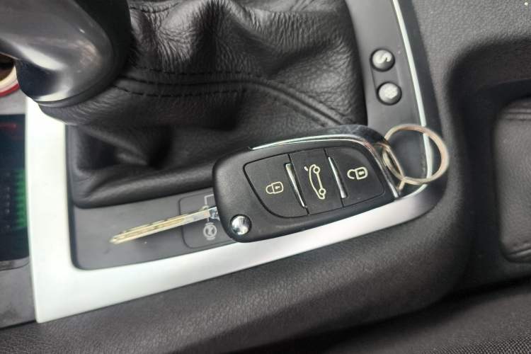 Used DS 5LS 2016 1.6T Comfort Edition THP160 Vehicle Key