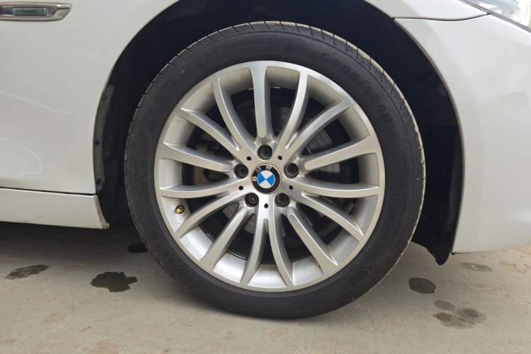 Used BMW 5 Series 2014 525Li Luxury Design Package