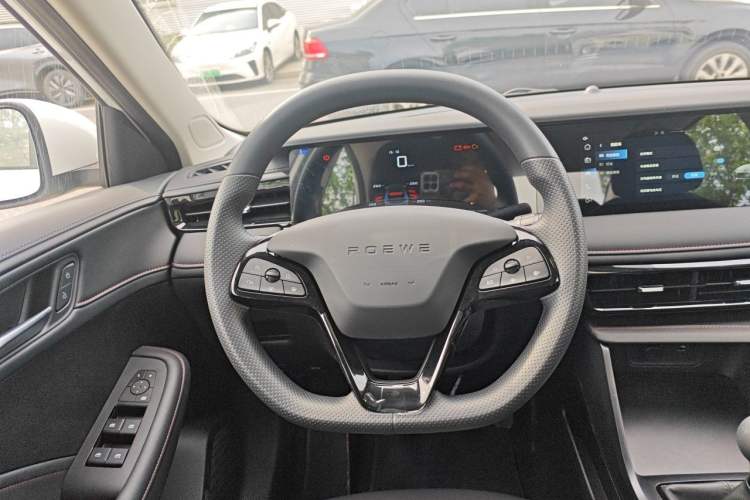 Used Roewe i5 2026 Model 1.5L Manual STD

