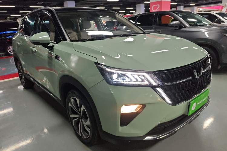 Used Wuling Asta 2021 1.5T CVT Star曜 Edition Front Right 45 Deg