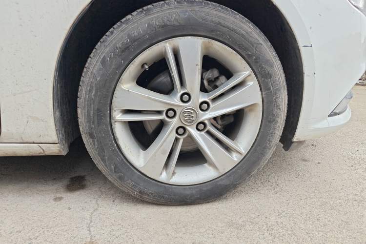 Used Buick Regal 2019 20T Elite Version China VI Standard Right Front Wheel Hub