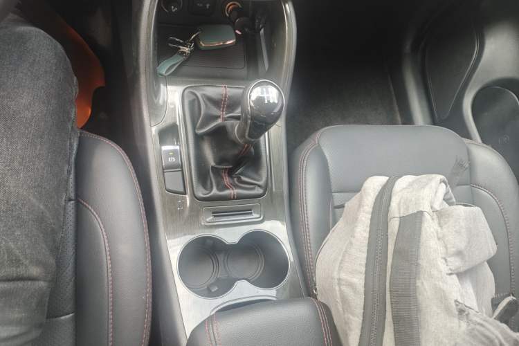 Used Changan CS75 2017 Shangku Edition 1.5T Manual ZhiXiang Model