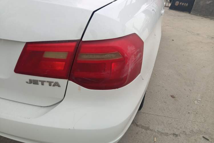 Used Volkswagen Jetta 2015 1.6L Manual Fashion Edition