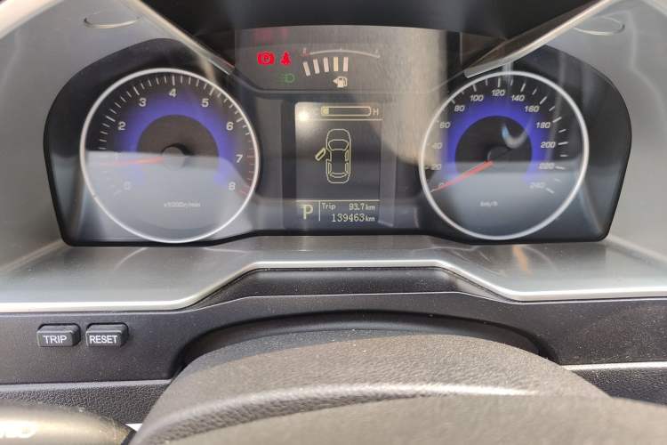 Used Geely Auto Emgrand 2014 Sedan 1.5L CVT Elite Model Odometer Close Up